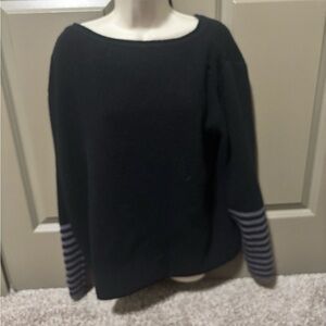 Women's Black and Gray Sweater